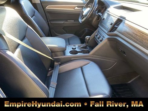 Used 2021 Volkswagen Atlas SE w/ Panoramic Sunroof Package image 19