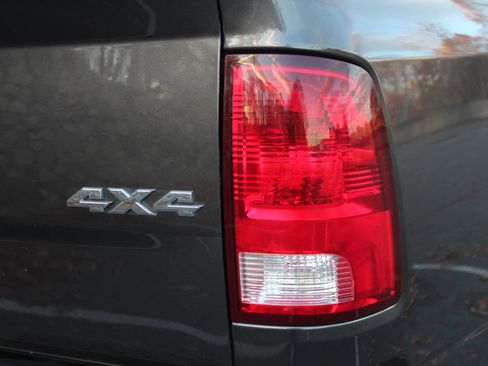 Used 2017 RAM 3500 Tradesman w/ Chrome Appearance Group image 36