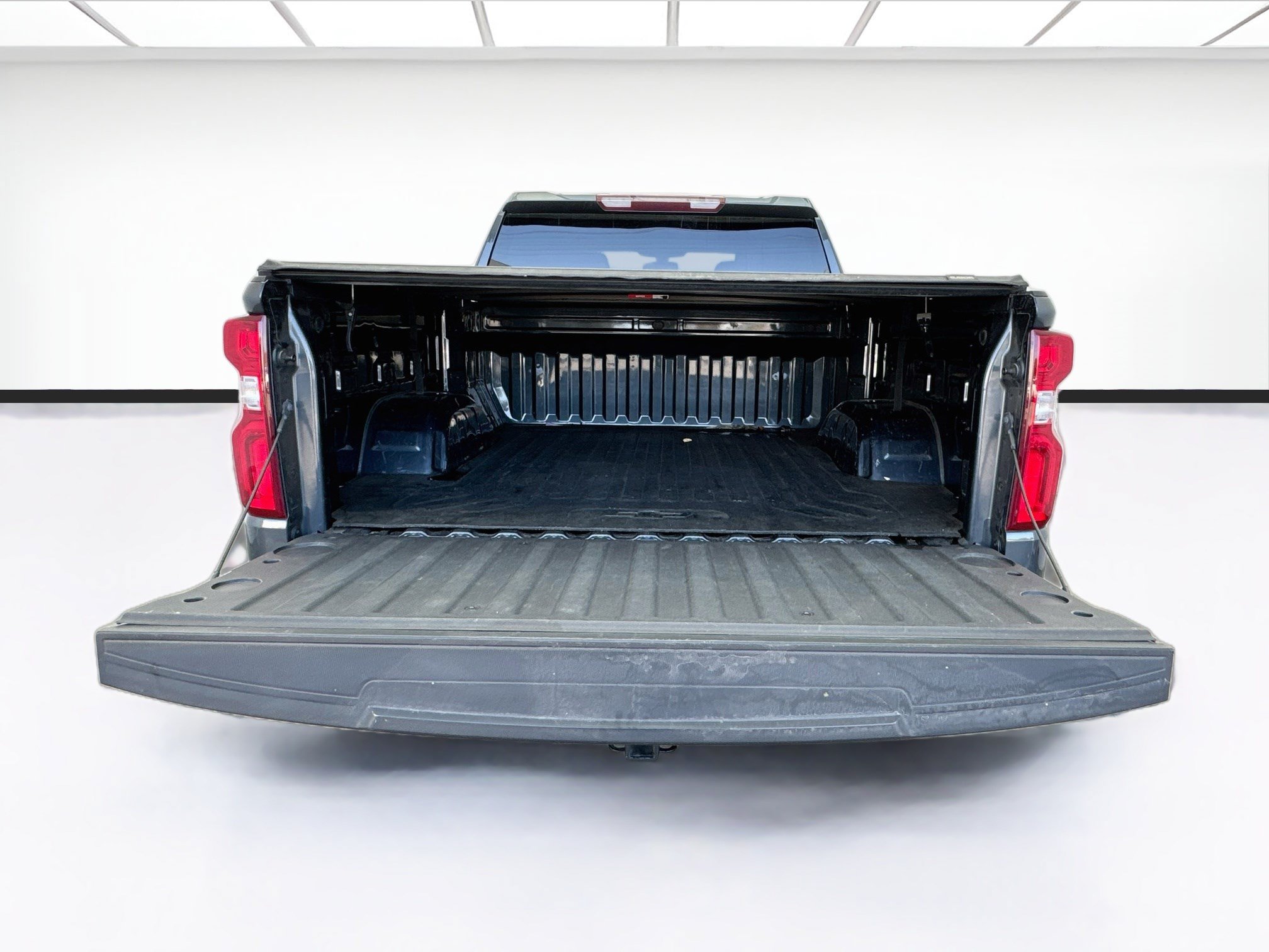 Used 2021 Chevrolet Silverado 1500 Custom RWD image 17