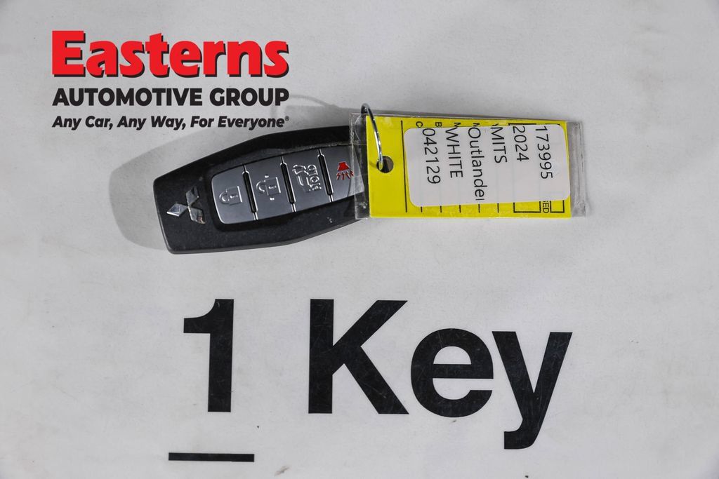 Used 2024 Mitsubishi Outlander SE AWD/4WD image 26