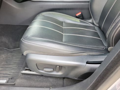 Used 2019 Land Rover Range Rover Velar R-Dynamic SE image 5