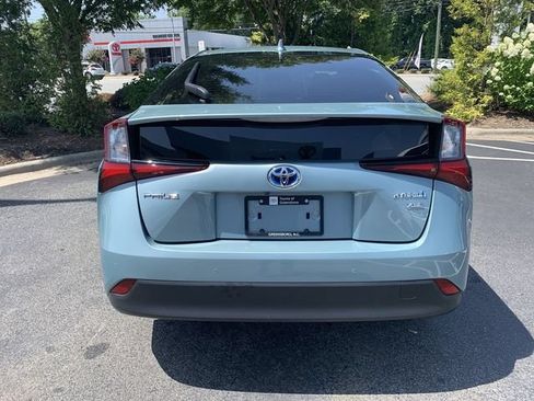 Used 2019 Toyota Prius XLE FWD image 7