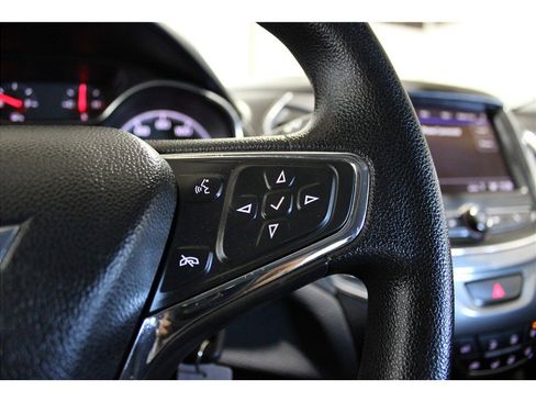 Used 2019 Chevrolet Cruze Sedan image 27