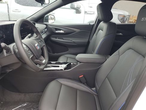 New 2026 Buick Envista Sport Touring w/ Advanced Safety Package FWD image 18
