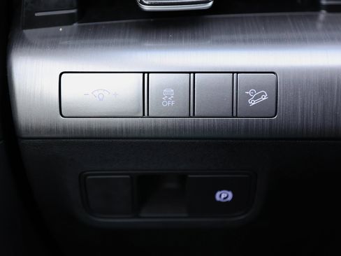 Certified 2025 Hyundai Kona SEL image 33