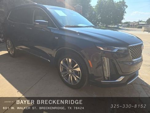 Used 2025 Cadillac XT6 Premium Luxury FWD image 3