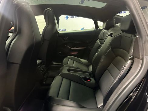 Used 2022 Porsche Taycan image 14