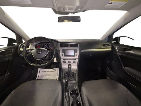 Used 2016 Volkswagen Golf S image 20