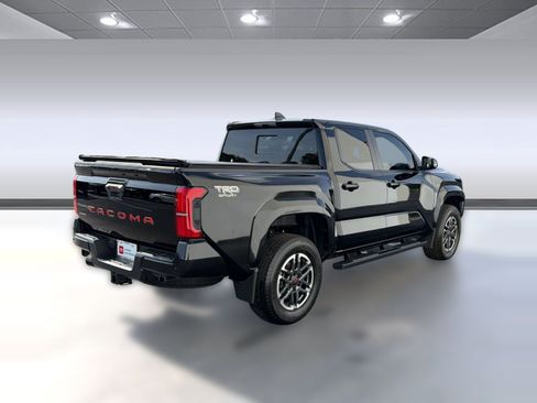 Used 2024 Toyota Tacoma TRD Sport w/ TRD Sport Upgrade Package RWD image 9
