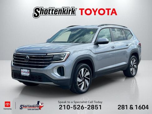 Used 2026 Volkswagen Atlas SE AWD/4WD image 1