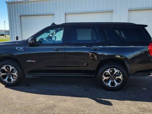 Used 2022 GMC Yukon AT4 w/ Technology Package AWD/4WD image 7