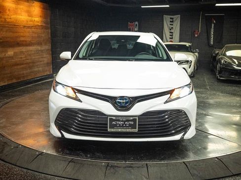 Used 2020 Toyota Camry LE w/ Fleet Convenience Package FWD image 4