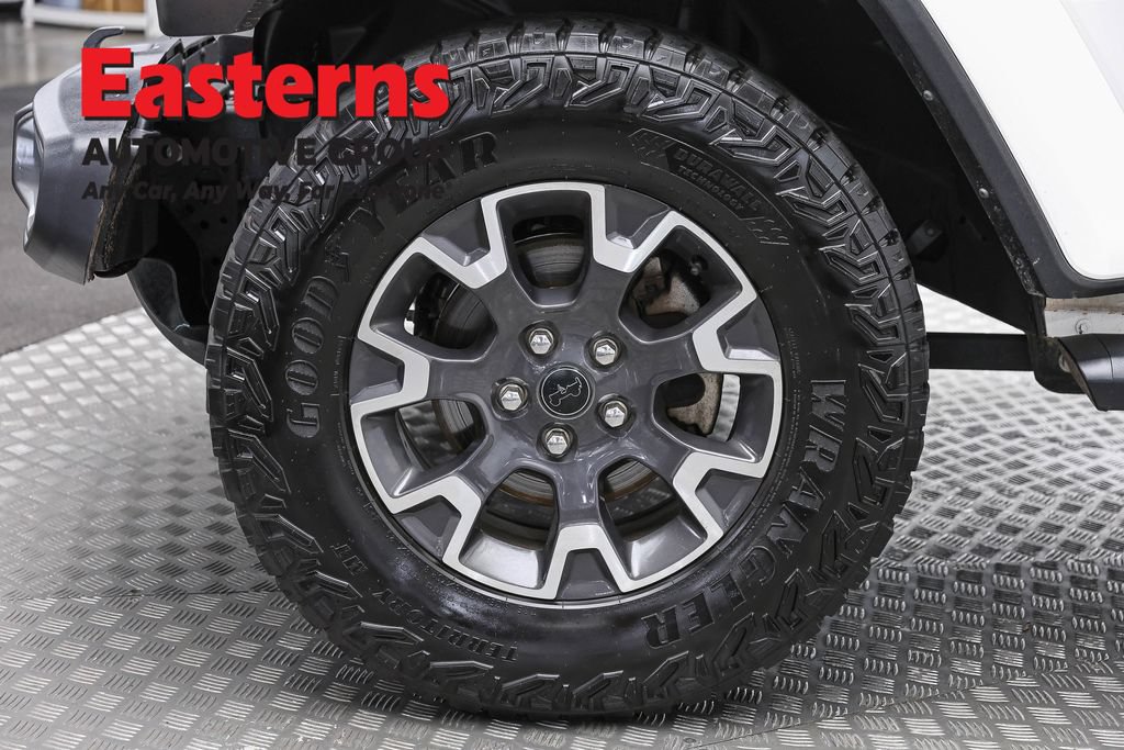 Used 2024 Jeep Wrangler Unlimited Sahara w/ Dual Top Group AWD/4WD image 33