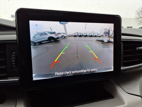 Used 2023 Ford Explorer XLT w/ Equipment Group 202A image 18