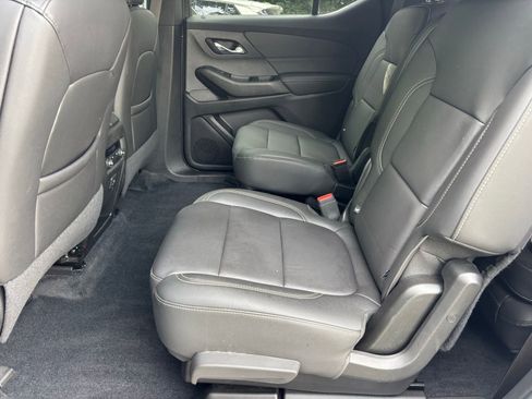 Used 2023 Chevrolet Traverse LT AWD/4WD image 13