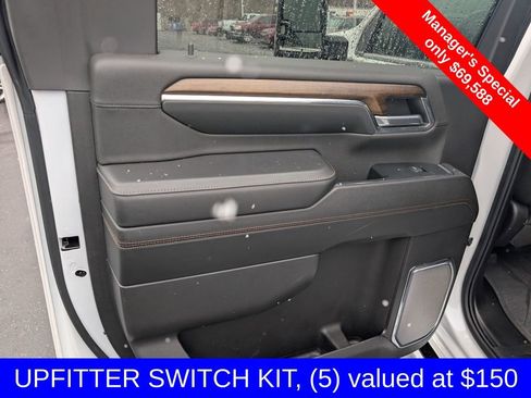 Used 2024 Chevrolet Silverado 3500 High Country w/ High Country Premium Package AWD/4WD image 10