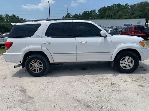 Used 2006 Toyota Sequoia SR5 RWD image 6