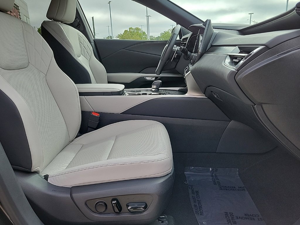 Used 2024 Lexus RX 350 Premium w/ Accessory Package (Z1) AWD/4WD image 16
