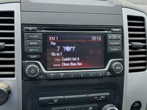 Used 2018 Nissan Frontier SV image 11