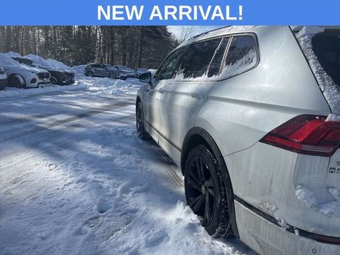 Used 2023 Volkswagen Tiguan SE R-Line image 10