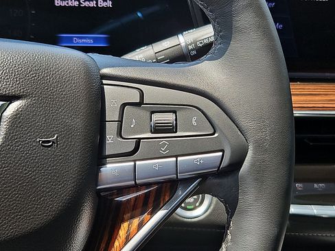 Certified 2023 Cadillac Escalade ESV Premium Luxury AWD/4WD image 23