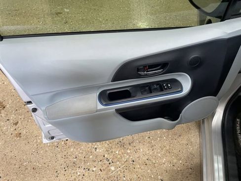 Used 2012 Toyota Prius C Two image 12