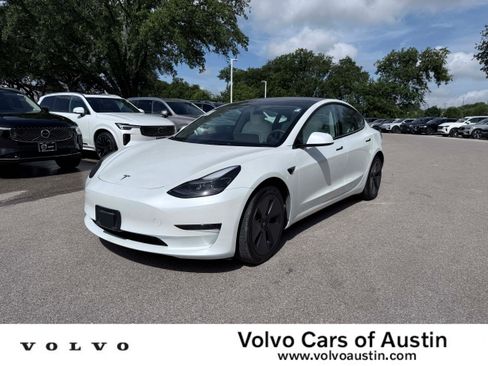 Used 2023 Tesla Model 3 Standard Range RWD image 1