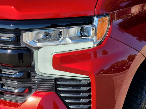 Used 2026 Chevrolet Silverado 1500 LT Trail Boss w/ LT Trail Boss Premium Package AWD/4WD image 5