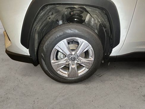 Certified 2022 Toyota RAV4 XLE w/ Convenience Package image 14