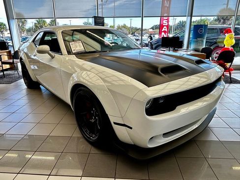 Used 2022 Dodge Challenger SRT Hellcat Redeye image 3