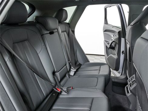 New 2026 Audi Q5 Premium AWD/4WD image 21