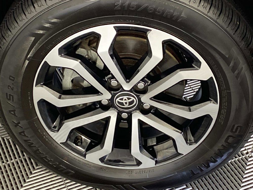 Used 2024 Toyota Corolla Cross AWD Hybrid image 26