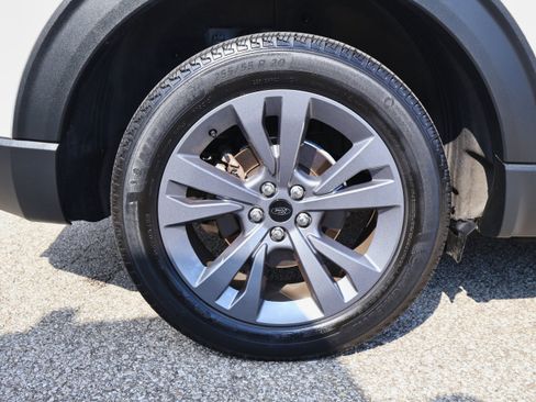 Used 2022 Ford Explorer XLT w/ Equipment Group 202A image 30