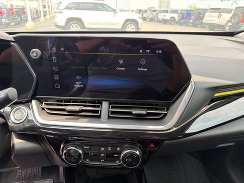 New 2026 Chevrolet Trax ACTIV w/ Sunroof Package FWD image 25