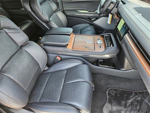 New 2025 Lincoln Navigator Black Label image 12