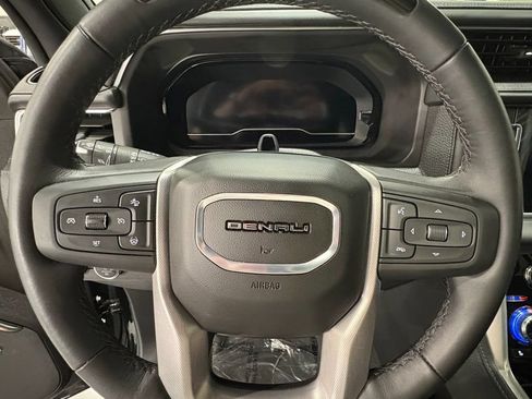 Used 2024 GMC Yukon Denali w/ Advanced Technology Package AWD/4WD image 13