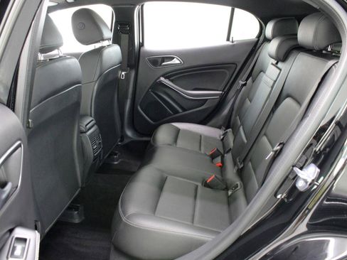 Used 2019 Mercedes-Benz GLA 250 image 39