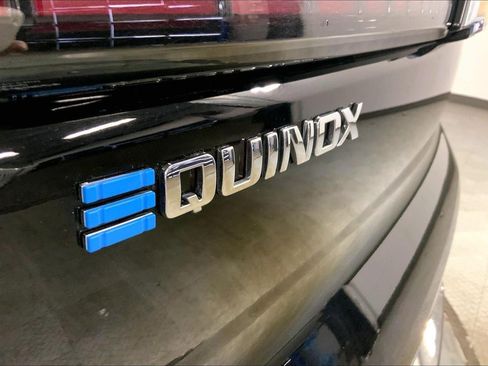 Used 2025 Chevrolet Equinox EV LT image 8