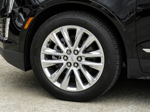 Used 2017 Cadillac XT5 Platinum AWD/4WD image 72