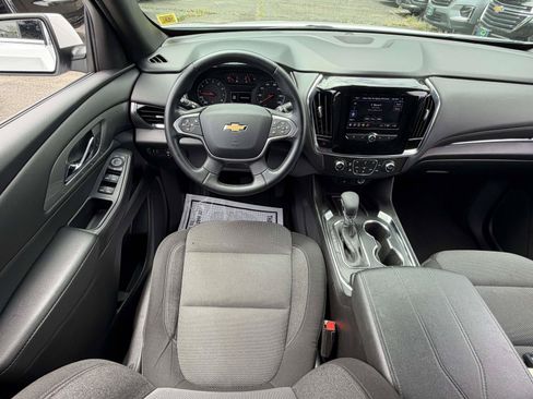 Used 2023 Chevrolet Traverse LT FWD image 14