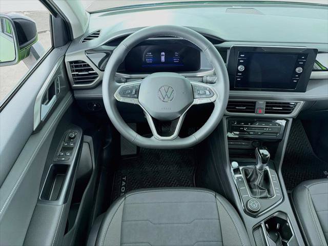 New 2027 Volkswagen Taos SE AWD/4WD image 22
