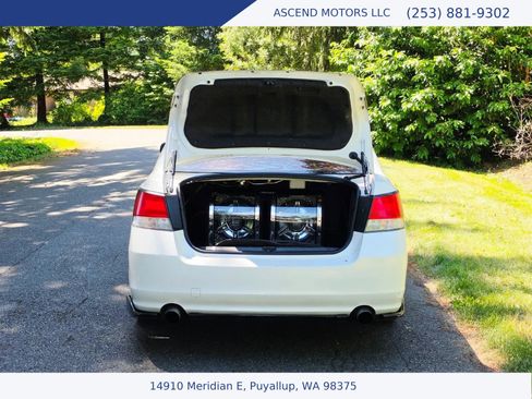 Used 2011 Subaru Legacy 3.6R Limited w/ Popular Equipment Group 2C AWD/4WD image 17