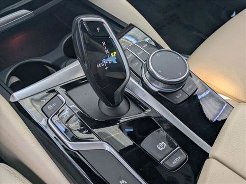 Used 2019 BMW 530i xDrive w/ Executive Package image 12