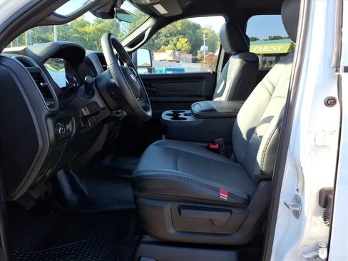 New 2026 RAM 2500 Tradesman w/ Chrome Appearance Group image 9