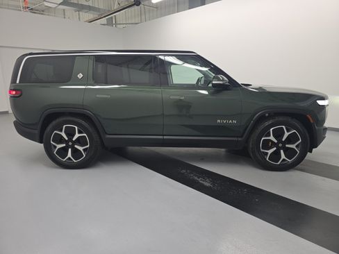 Used 2024 Rivian R1S Adventure AWD/4WD image 6