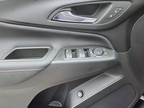 Certified 2024 Chevrolet Equinox RS w/ RS Leather Package FWD image 32