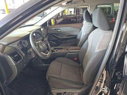 Used 2022 Nissan Rogue SV FWD image 5
