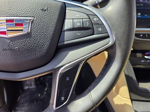 Used 2017 Cadillac XT5 FWD image 20