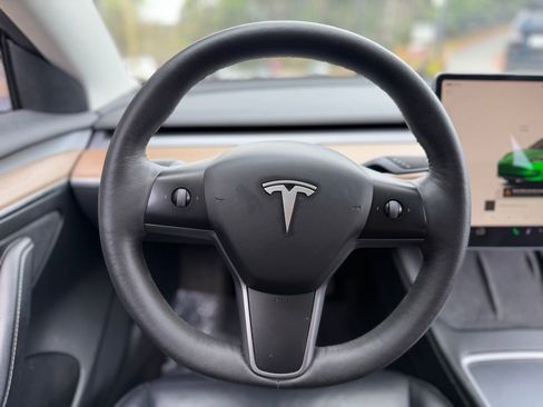 Used 2023 Tesla Model 3 Standard Range image 40