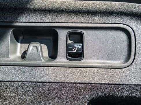 New 2026 Mercedes-Benz GLC 300 4MATIC image 11